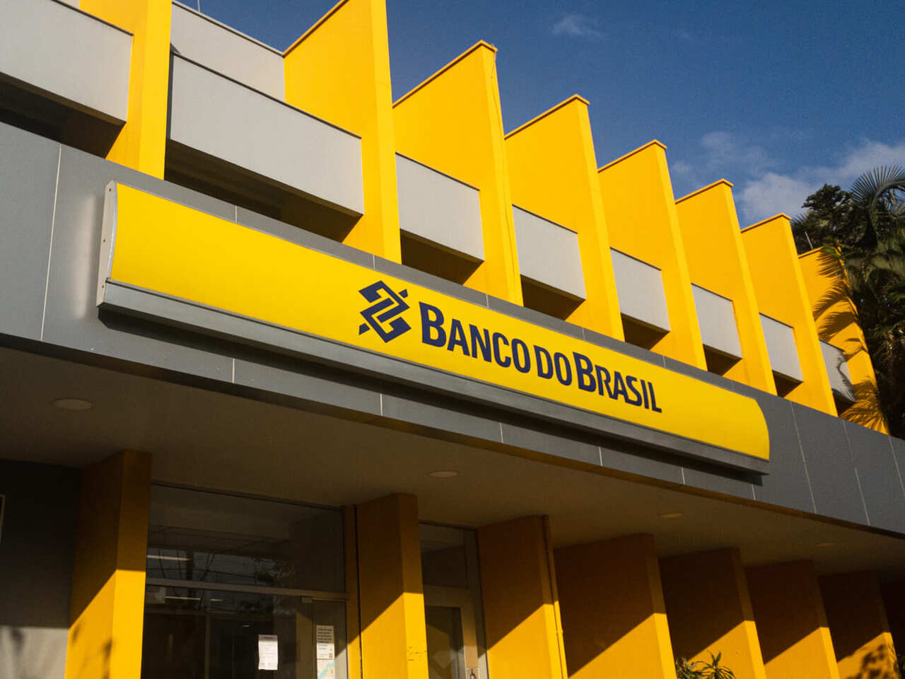 Foto de fachada do Banco do Brasil: salário concursado Banco do Brasil 